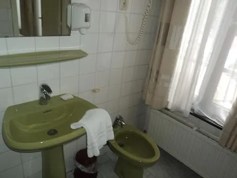 Hotel Albergo Saint-Josse-ten-Noode 2*, Bruxelles Belgio