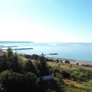 hotel-lazuren-briag.varna-hotels.com/