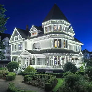 *** Hotel Pendray And Tea House Canada